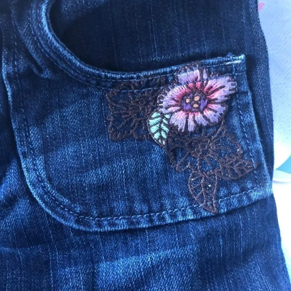 NWOT Kid Girls Size 10 Old Navy capris/jeans